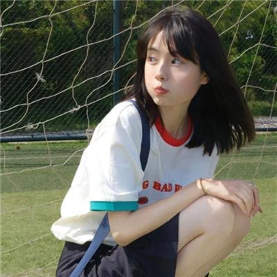男孩超级白